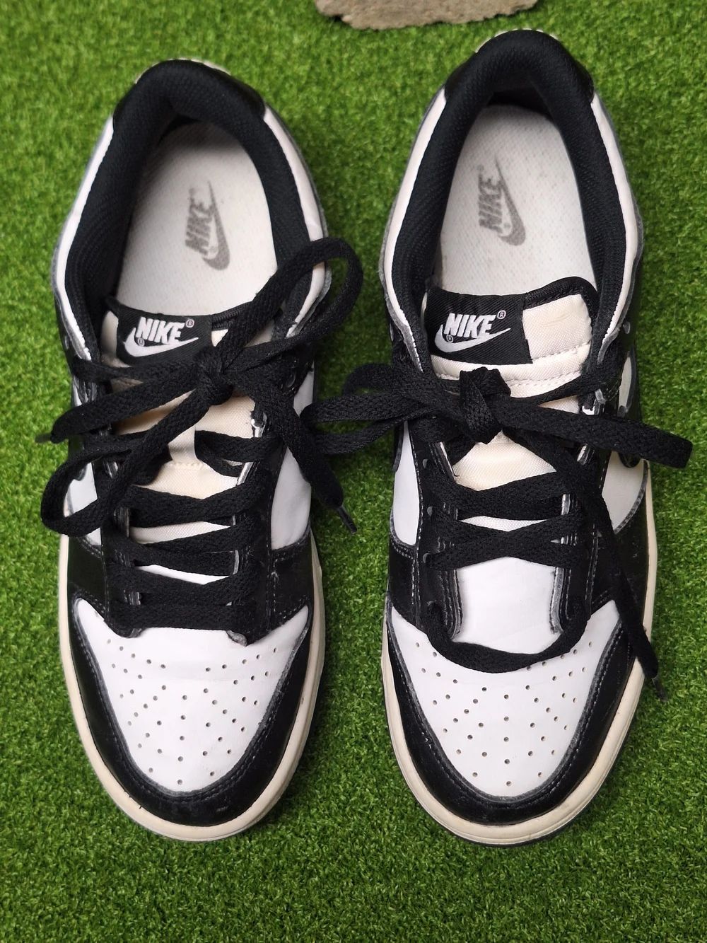 Nike light scuff